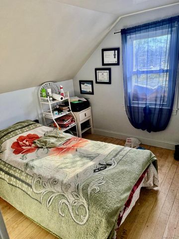 359 Wellwood Drive, Shirley, NY 11967