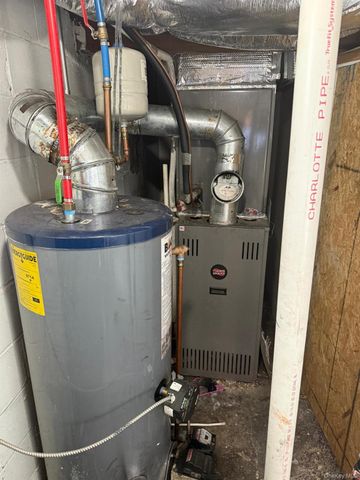 359 Wellwood Drive, Shirley, NY 11967