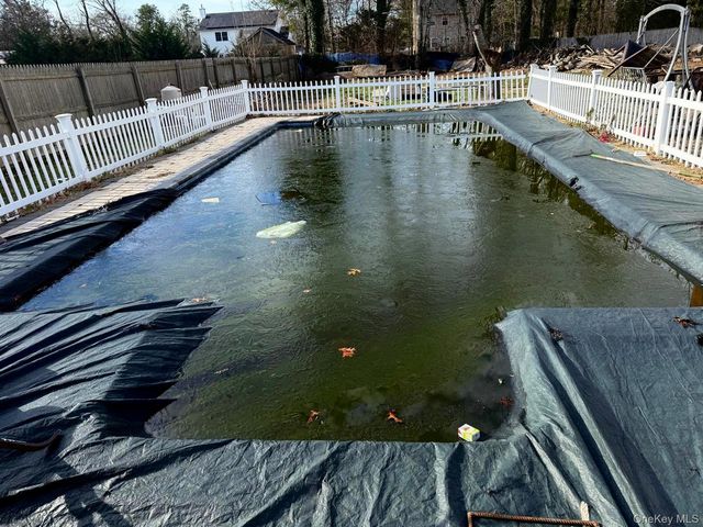 359 Wellwood Drive, Shirley, NY 11967