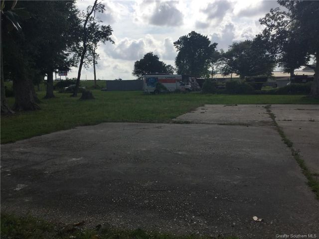 1802 E Prien Lake Road, Lake Charles, LA 70601