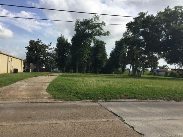 1802 E Prien Lake Road, Lake Charles, LA 70601