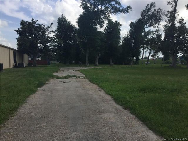 1802 E Prien Lake Road, Lake Charles, LA 70601