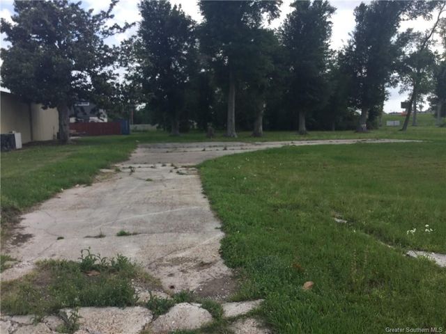 1802 E Prien Lake Road, Lake Charles, LA 70601