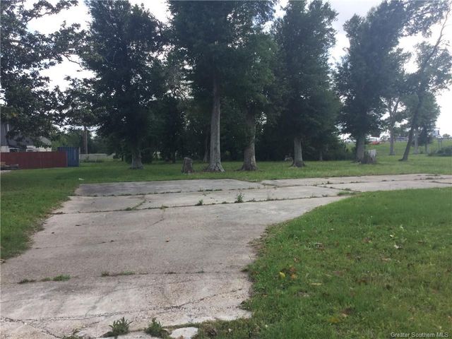 1802 E Prien Lake Road, Lake Charles, LA 70601