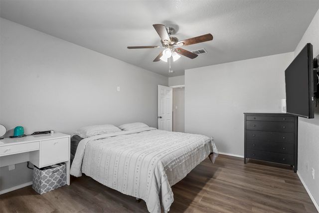 1352 Meadowbrook Lane, Crowley, TX 76036