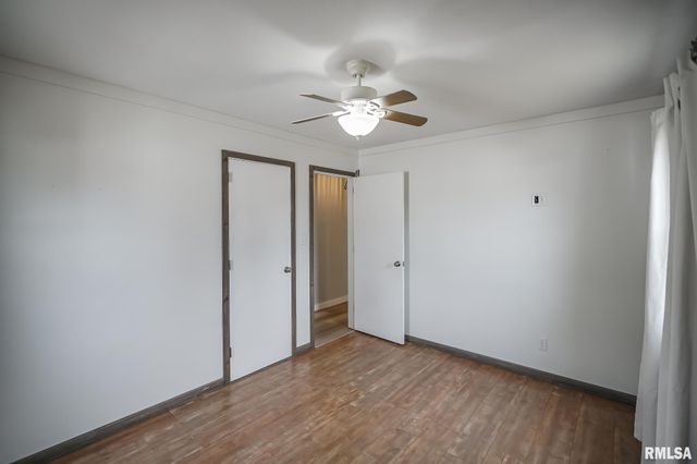 221 N STEWART Street, Creve Coeur, IL 61610