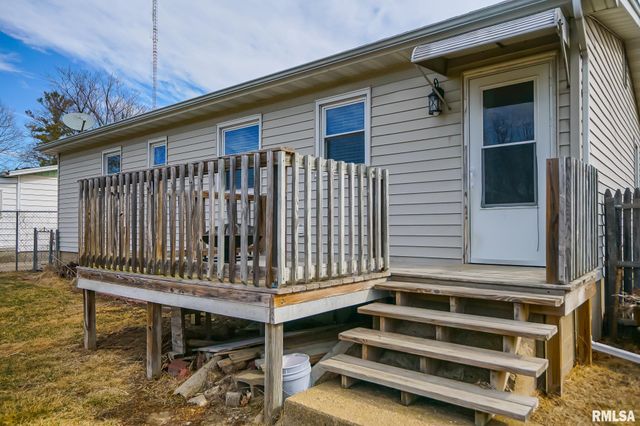 221 N STEWART Street, Creve Coeur, IL 61610