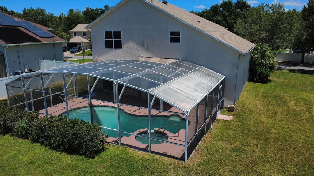 Image 2 of property listing at 2414 HURON CIRCLE, Kissimmee, FL 34746