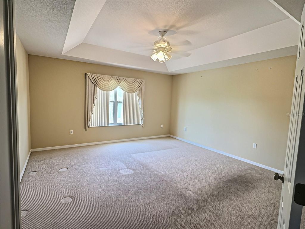 Image 13 of property listing at 2414 HURON CIRCLE, Kissimmee, FL 34746