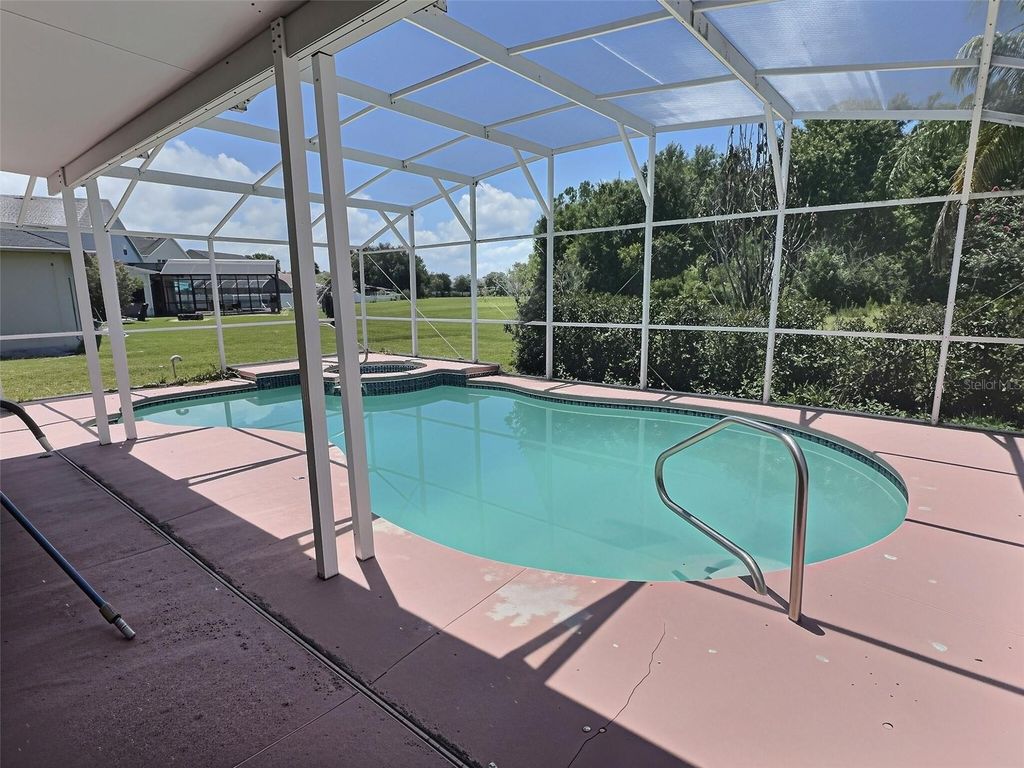 Image 15 of property listing at 2414 HURON CIRCLE, Kissimmee, FL 34746