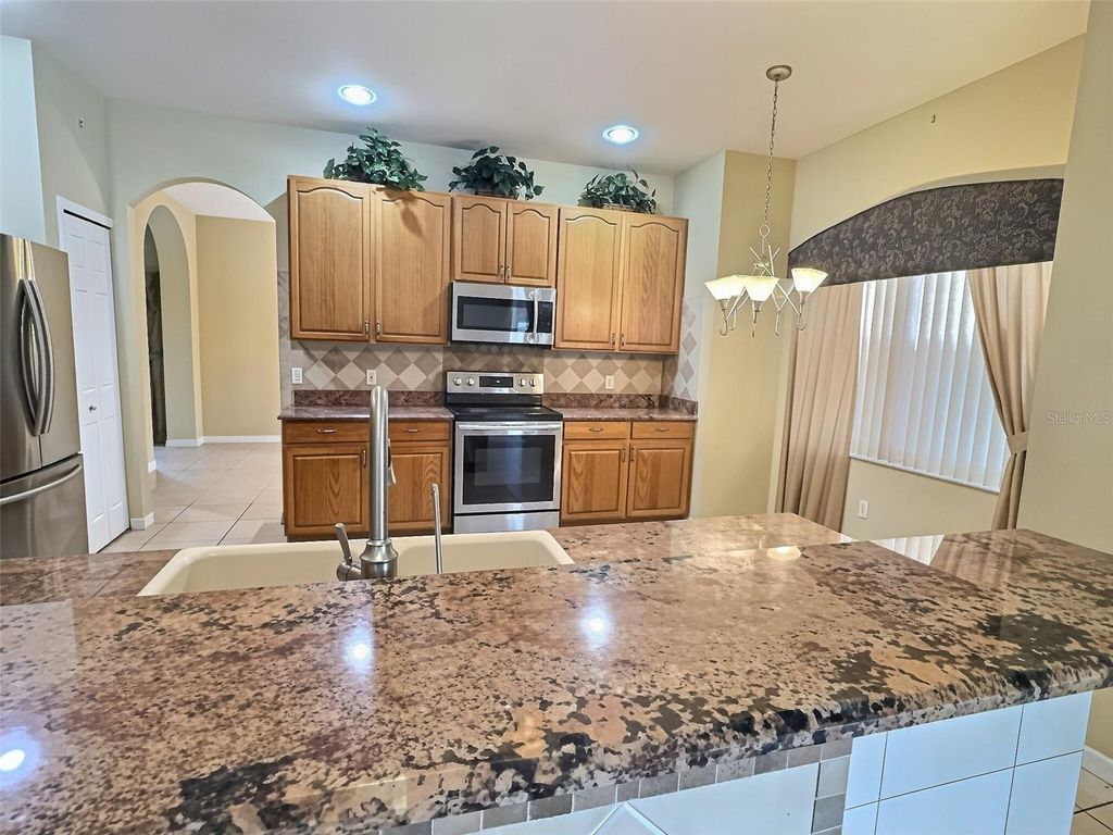 Image 4 of property listing at 2414 HURON CIRCLE, Kissimmee, FL 34746