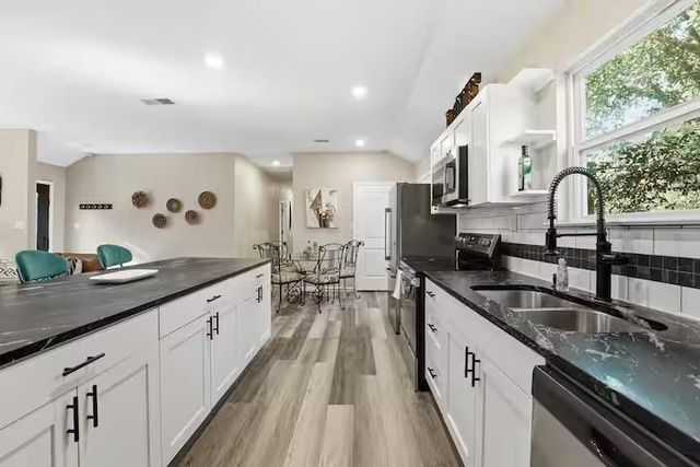 201 Winfield Thicket RD, Bastrop, TX 78602