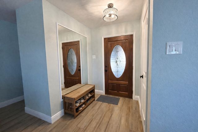 612 Arleta Lane, Ennis, TX 75119