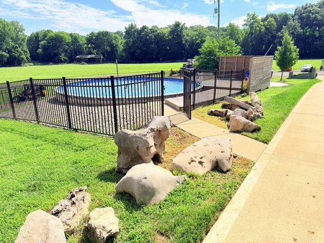 3021 Nicole Rd, Clarksville, TN 37040