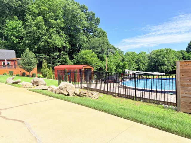 3021 Nicole Rd, Clarksville, TN 37040