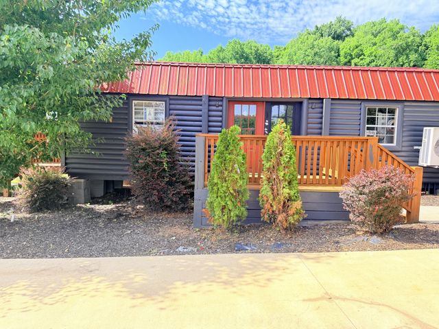 3021 Nicole Rd, Clarksville, TN 37040