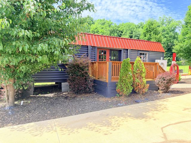 3021 Nicole Rd, Clarksville, TN 37040