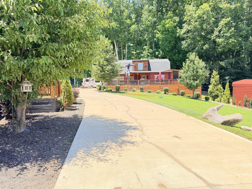 3021 Nicole Rd, Clarksville, TN 37040