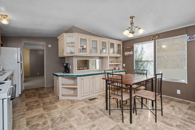 288 Cardinal Way Circle, Brookeland, TX 75931