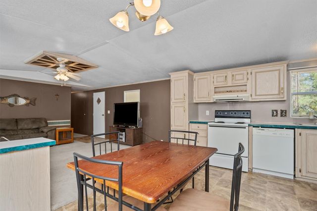 288 Cardinal Way Circle, Brookeland, TX 75931