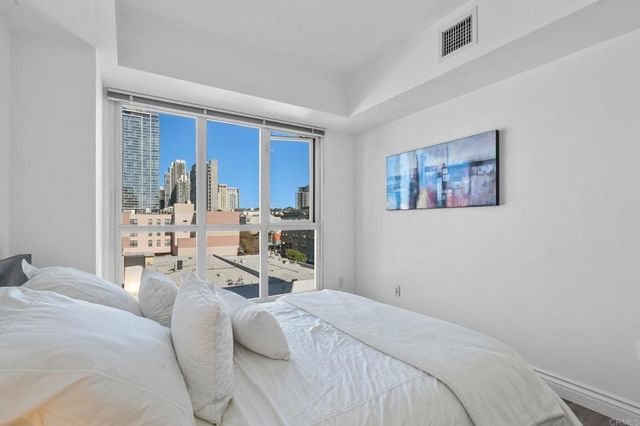 875 G Street 502, San Diego, CA 92101