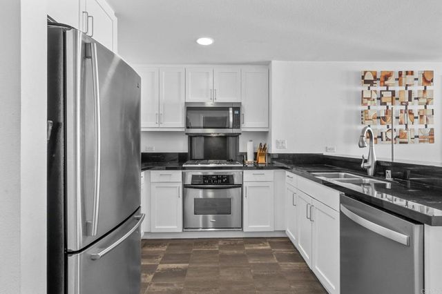 875 G Street 502, San Diego, CA 92101