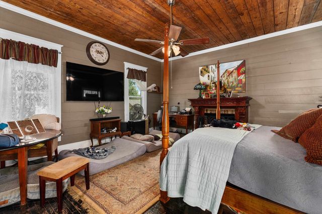 900 E Fannin, Marshall, TX 75670