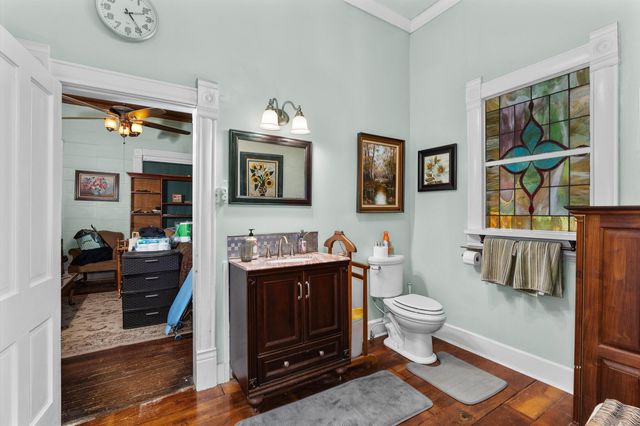 900 E Fannin, Marshall, TX 75670