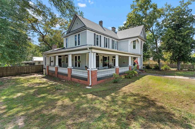 900 E Fannin, Marshall, TX 75670