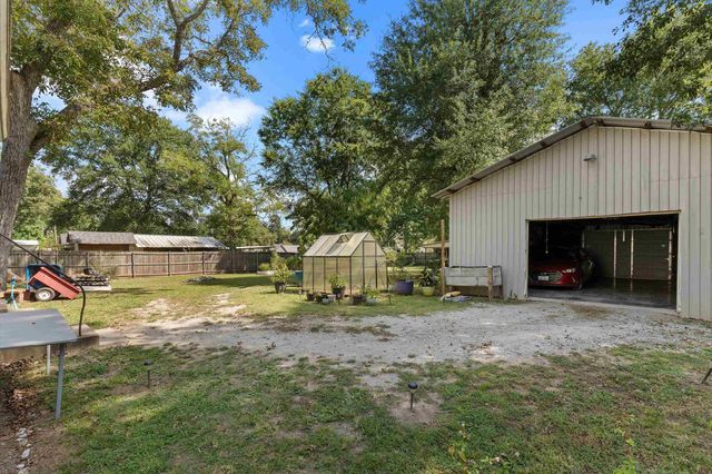 900 E Fannin, Marshall, TX 75670