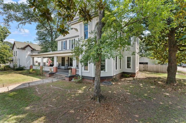 900 E Fannin, Marshall, TX 75670