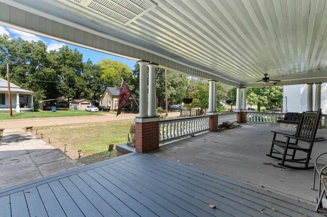 900 E Fannin, Marshall, TX 75670