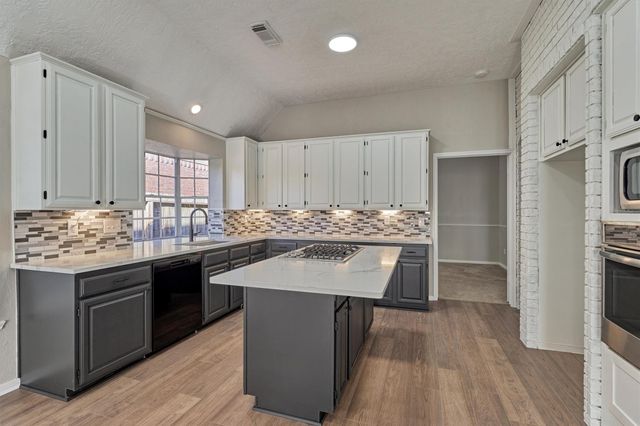 15419 Redbud Leaf Lane, Cypress, TX 77433