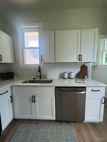 6211 Coleridge Avenue, Cincinnati, OH 45213