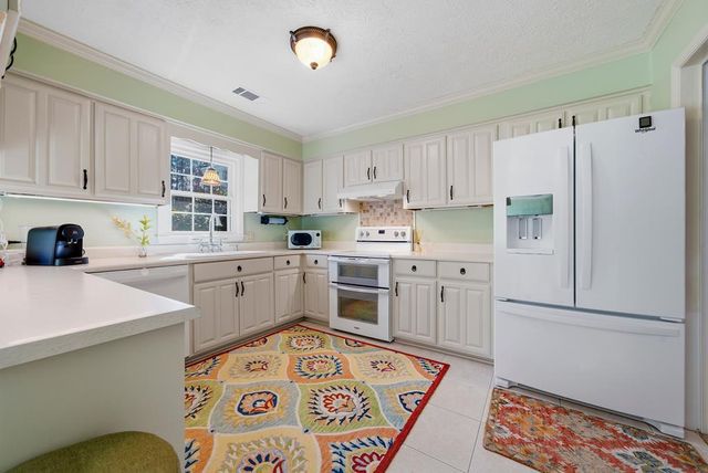114 Sourwood Drive, Pine Mountain, GA 31822