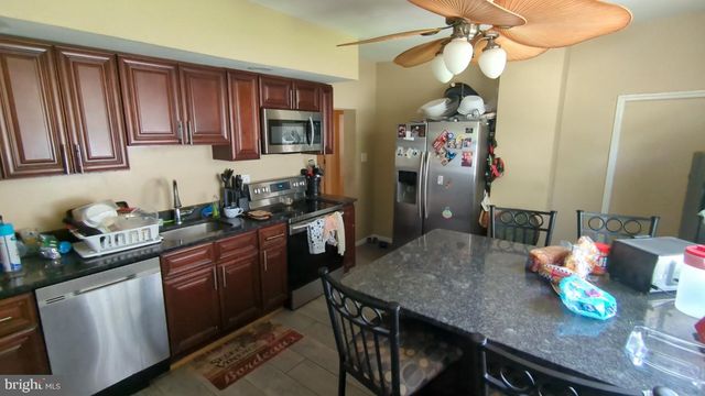 1006 MAPLE AVE, Sharon Hill, PA 19079