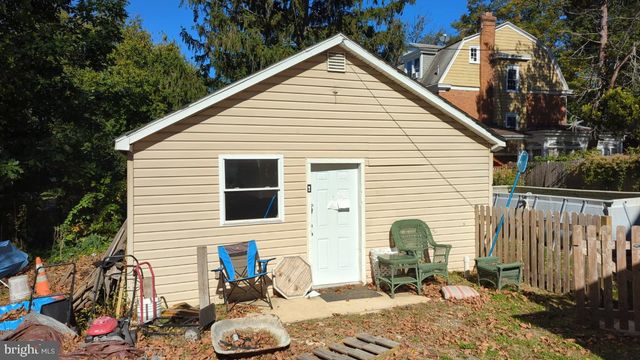 1006 MAPLE AVE, Sharon Hill, PA 19079