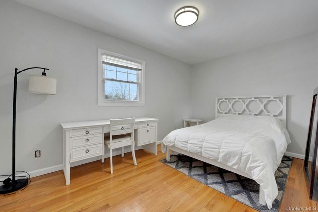 84 Palmer Avenue, Scarsdale, NY 10583