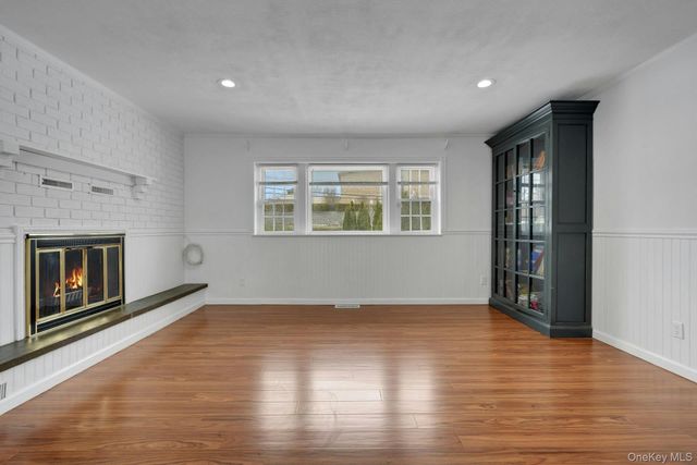 84 Palmer Avenue, Scarsdale, NY 10583