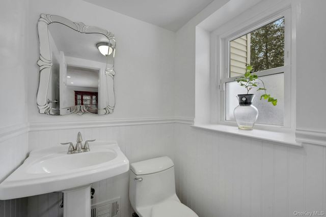 84 Palmer Avenue, Scarsdale, NY 10583