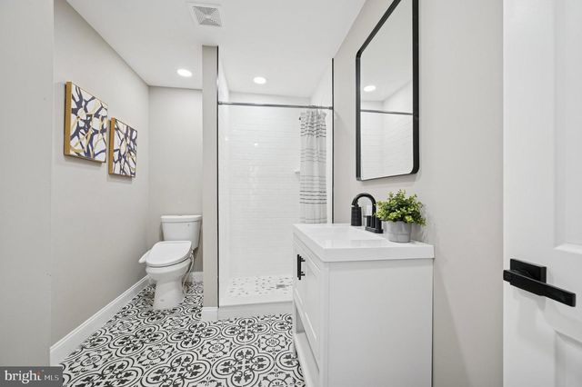 503 E WALNUT LN, Philadelphia, PA 19144