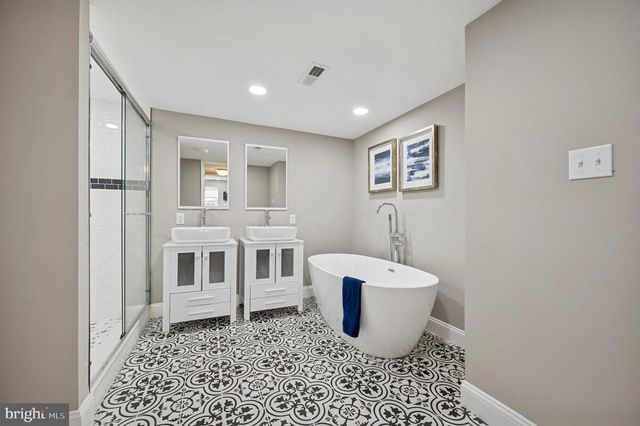 503 E WALNUT LN, Philadelphia, PA 19144