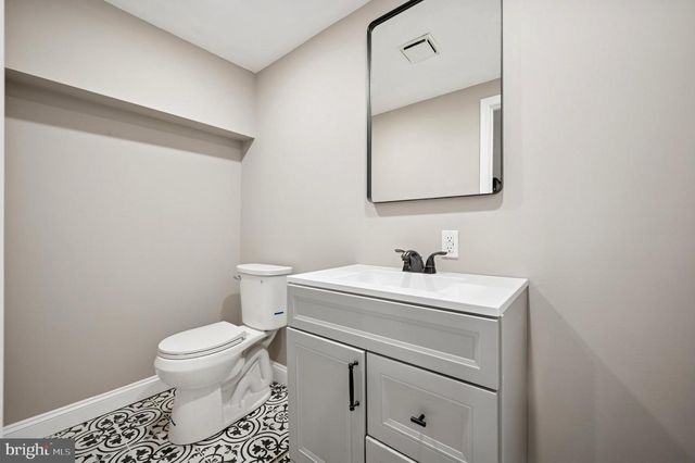 503 E WALNUT LN, Philadelphia, PA 19144