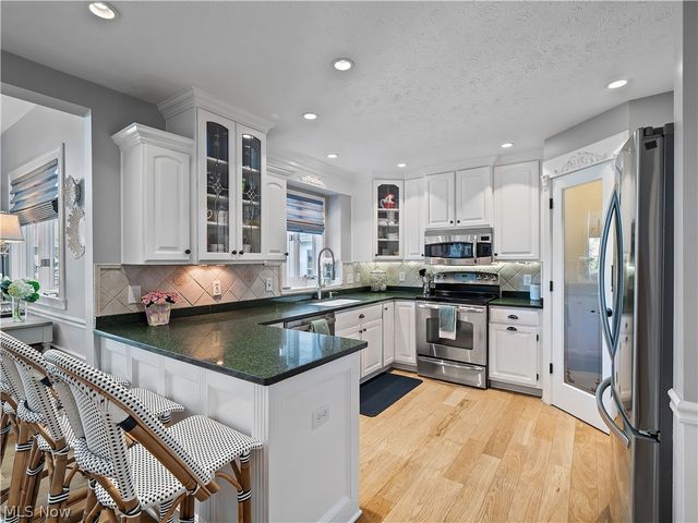 4534 Bellerive Court, Avon, OH 44011