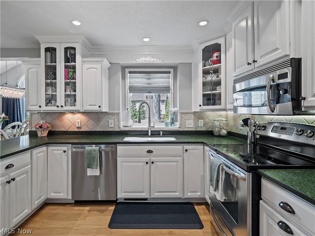 4534 Bellerive Court, Avon, OH 44011