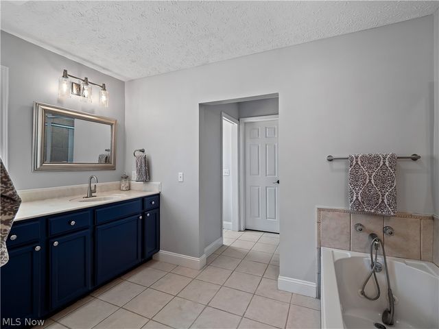 4534 Bellerive Court, Avon, OH 44011