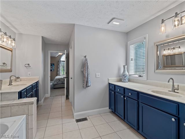 4534 Bellerive Court, Avon, OH 44011