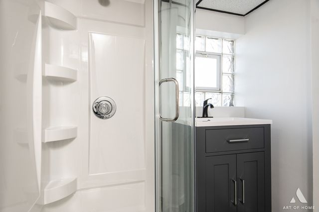 14024 S Saginaw Avenue, Burnham, IL 60633