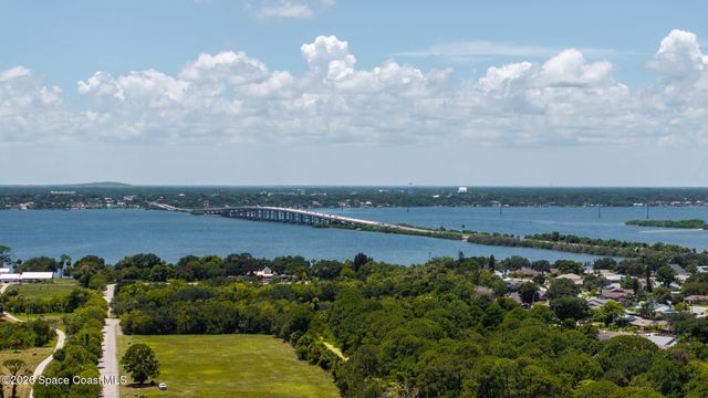 275 Spring Drive 4, Merritt Island, FL 32953