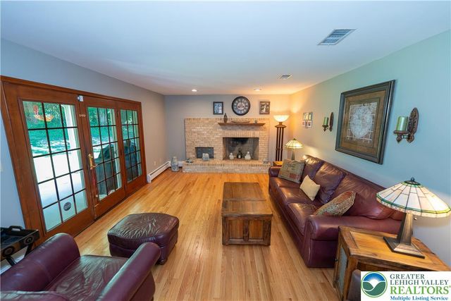 4290 Ascot Circle, Lower Macungie Twp, PA 18103